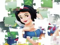 Play Snow White Puzzle 2 online for free